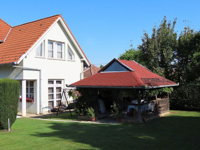 Eladó családi ház, Zalaegerszegen 97 M Ft, 7 szobás