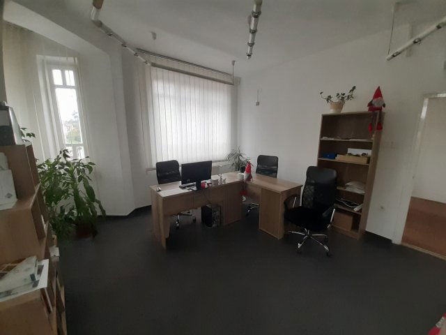 Kiadó iroda, Miskolcon 92 E Ft / hó, 2 szobás