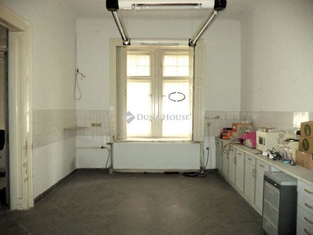 Eladó téglalakás, Budapesten, VIII. kerületben 88.7 M Ft