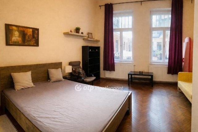 Eladó téglalakás, Budapesten, VII. kerületben 87 M Ft, 2 szobás