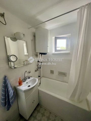 Eladó téglalakás, Harkányban 12.4 M Ft, 1 szobás