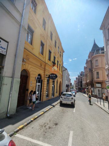Kiadó téglalakás, albérlet, Pécsett 190 E Ft / hó, 2+1 szobás
