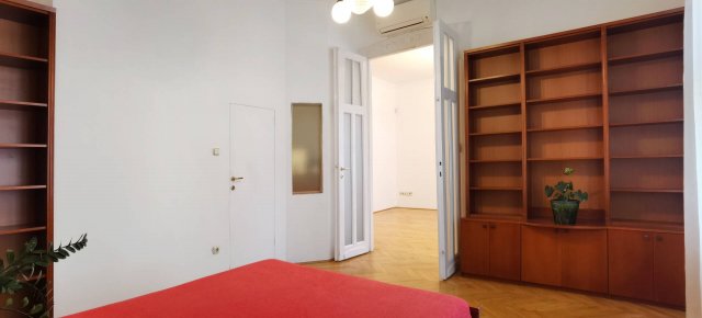 Eladó téglalakás, Budapesten, V. kerületben 173.9 M Ft, 2 szobás