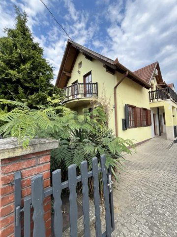 Eladó családi ház, Zalakaroson 79.401 M Ft, 7 szobás