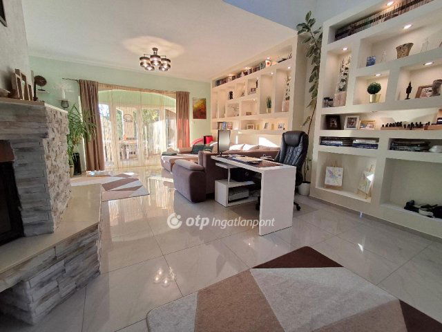 Eladó családi ház, Balassagyarmaton 129 M Ft, 7 szobás