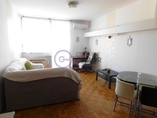 Eladó téglalakás, Debrecenben 49.5 M Ft, 1+1 szobás