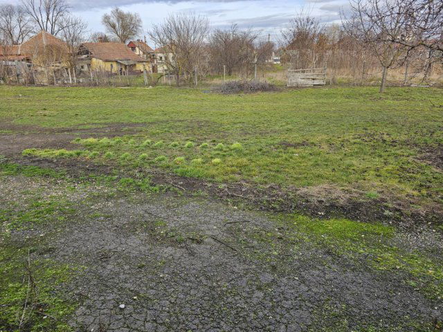 Eladó családi ház, Újszászon 22 M Ft, 3 szobás