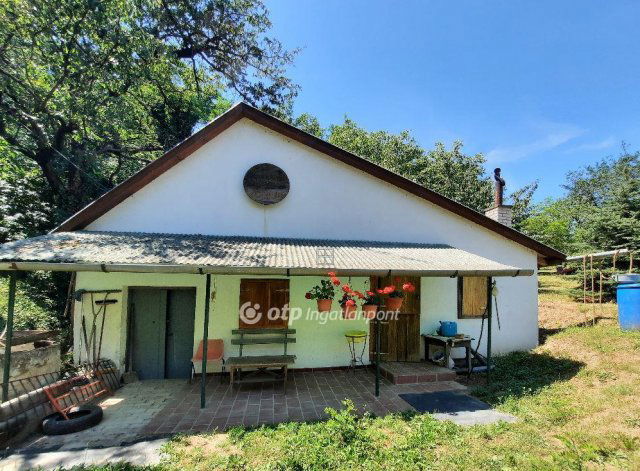 Eladó nyaraló, Ságváron 20 M Ft, 2 szobás