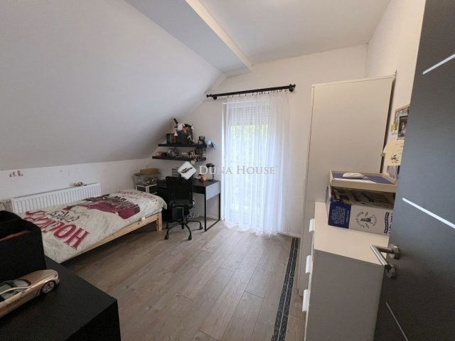 Eladó ikerház, Budapesten, XVI. kerületben 129.9 M Ft, 4 szobás