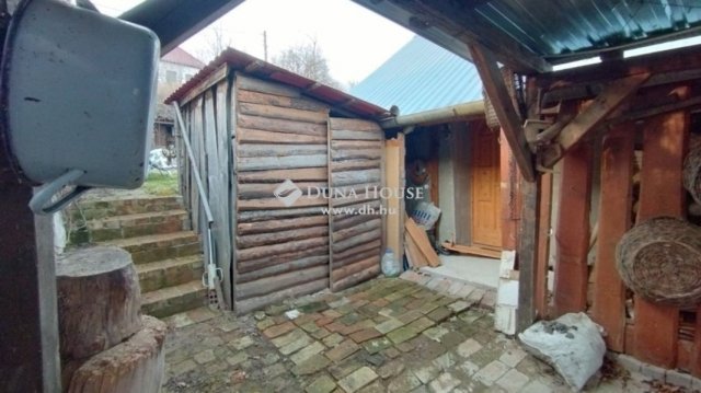 Eladó családi ház, Százhalombattán 74.9 M Ft, 5 szobás