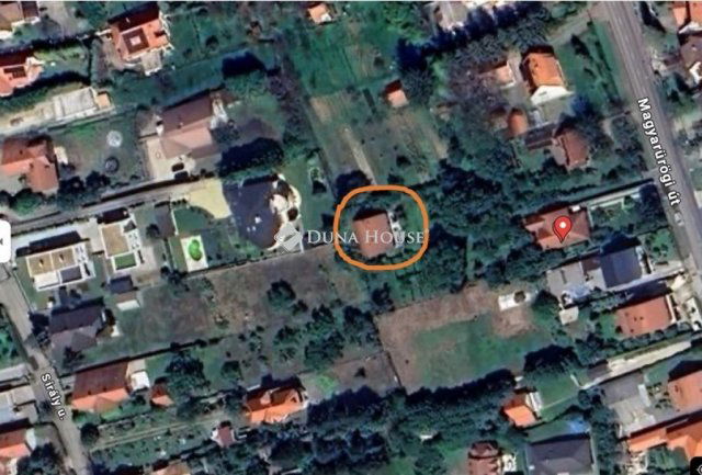 Eladó családi ház, Pécsett 89.9 M Ft, 5 szobás