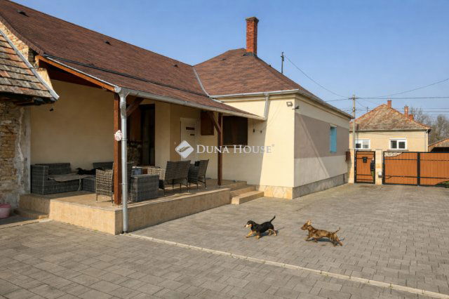 Eladó családi ház, Gyömörén 54.9 M Ft, 4 szobás