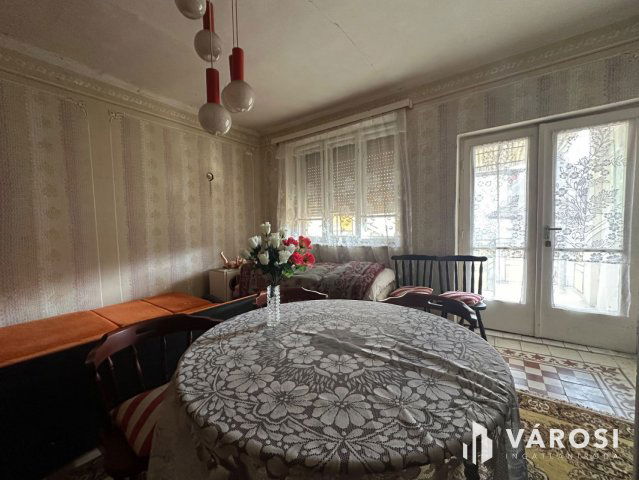 Eladó családi ház, Istenmezején 25 M Ft, 5 szobás