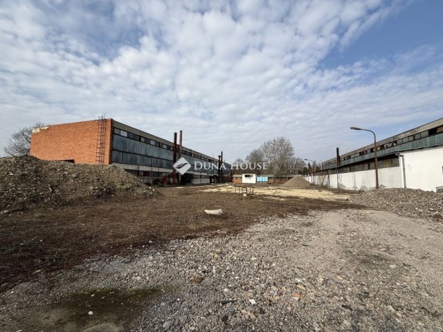 Eladó ipari ingatlan, Székesfehérvárott 1385 M Ft