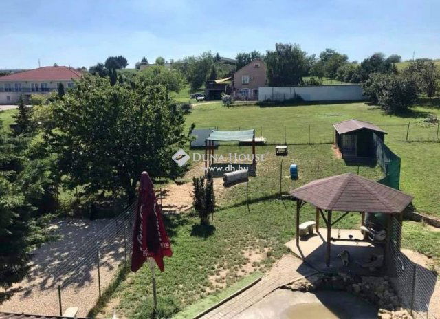 Eladó családi ház, Törökbálinton 525 M Ft, 4 szobás