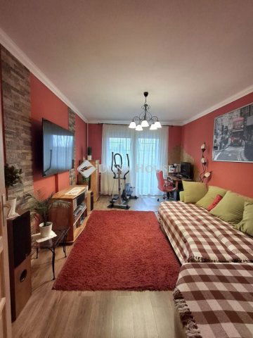 Eladó panellakás, Debrecenben, Derék utcában 63.99 M Ft