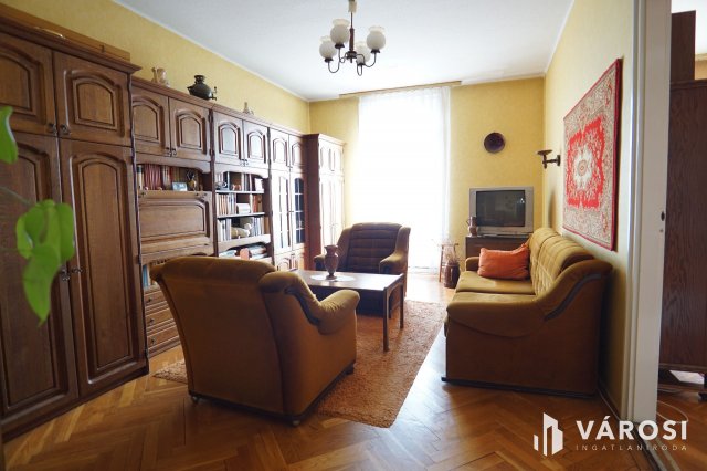 Eladó téglalakás, Nagykanizsán 32 M Ft, 3 szobás