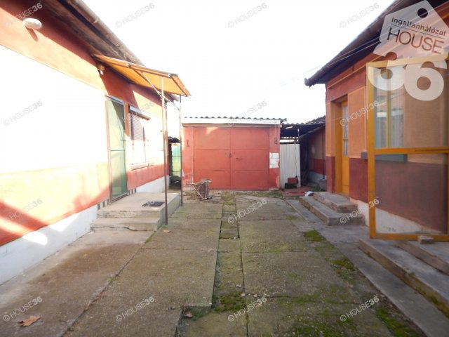 Eladó családi ház, Kecskeméten 32 M Ft, 3 szobás