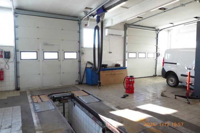 Kiadó ipari ingatlan, Pécsett, Északmegyer dűlőn 440 E Ft / hó