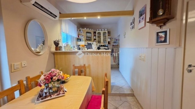 Eladó családi ház, Szombathelyen 96 M Ft, 6 szobás