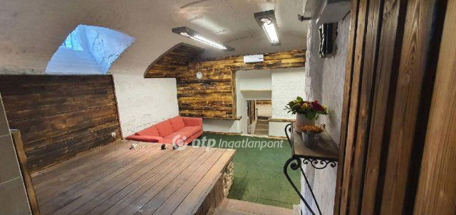 Eladó téglalakás, Budapesten, III. kerületben 28 M Ft, 2 szobás