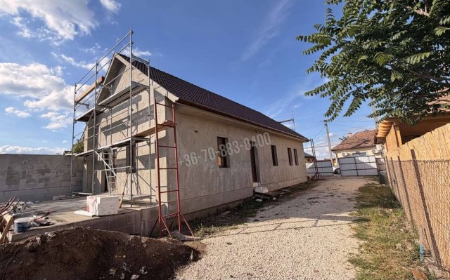 Eladó családi ház, Újhartyánon 89.9 M Ft, 4 szobás