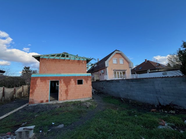 Eladó családi ház, Budapesten, XVI. kerületben 255 M Ft