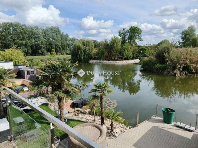 Eladó családi ház, Dunakeszin 118 M Ft, 3+1 szobás