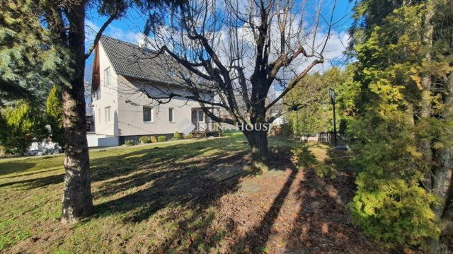 Eladó családi ház, Biatorbágyon 205 M Ft, 6 szobás