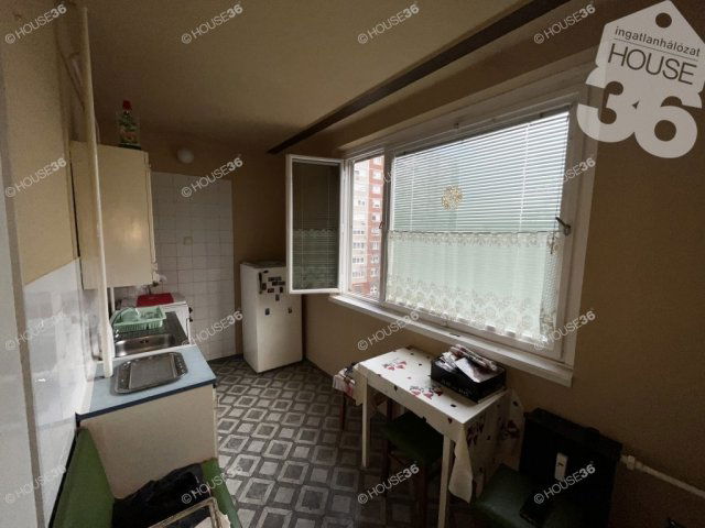 Eladó panellakás, Kecskeméten 41 M Ft, 2 szobás