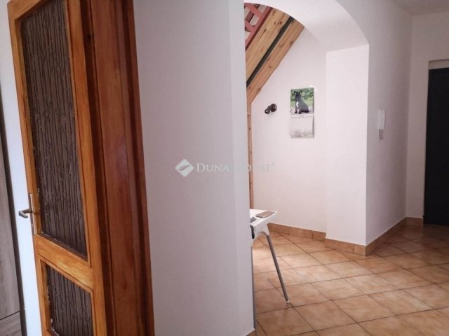 Eladó téglalakás, Szegeden 75.9 M Ft, 5 szobás