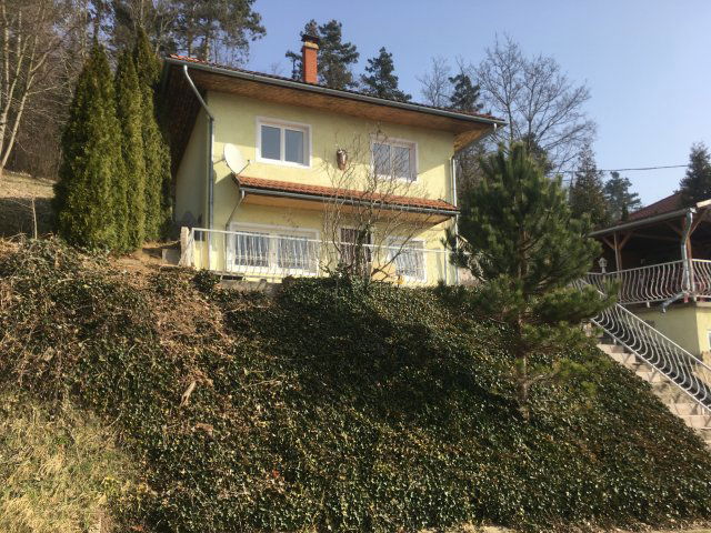 Eladó családi ház, Zalacsányon 79.9 M Ft, 3 szobás