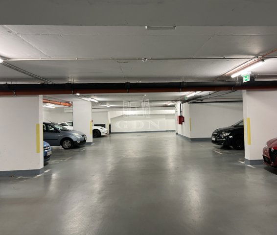 Eladó garázs, Budapesten, IX. kerületben 13 M Ft
