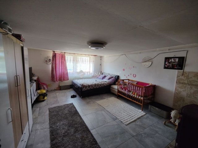 Eladó családi ház, Vácrátóton 33.9 M Ft, 3 szobás