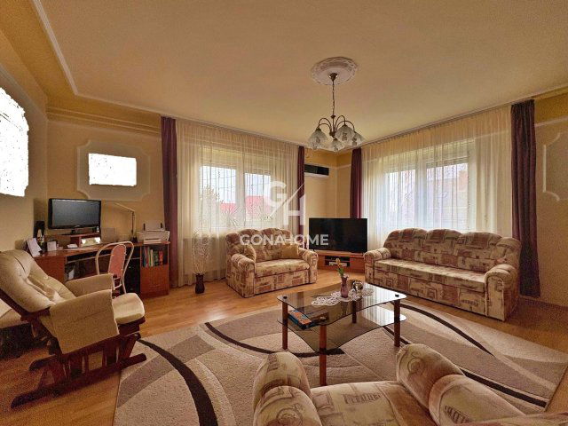 Eladó családi ház, Várpalotán 114.99 M Ft, 5+1 szobás