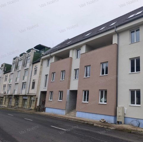 Eladó téglalakás, Nagykanizsán 86.5 M Ft, 3 szobás