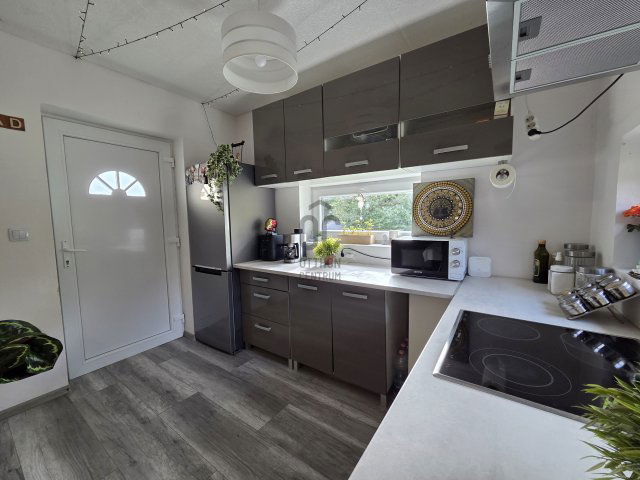 Eladó családi ház, Viszneken 16.581 M Ft, 3 szobás