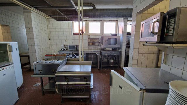 Eladó üzlethelyiség, Sopronkövesden 180 M Ft