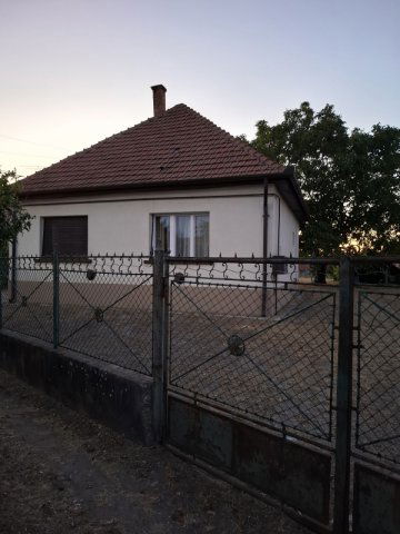 Eladó családi ház, Dabason 54.9 M Ft, 2 szobás