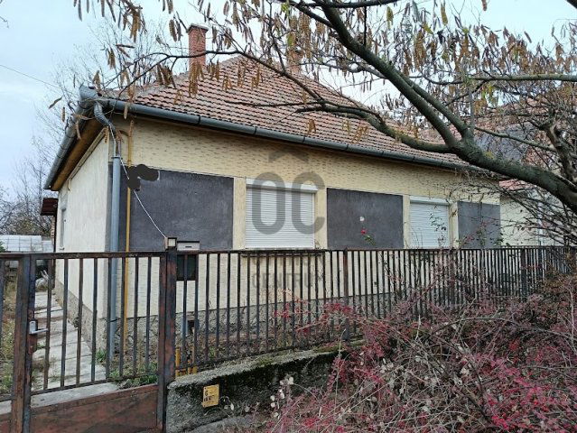 Eladó családi ház, Kalocsán 22 M Ft, 2 szobás