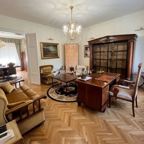 Eladó családi ház, Debrecenben 150 M Ft, 3 szobás