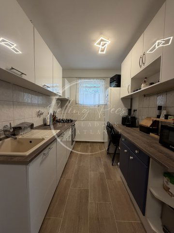 Eladó téglalakás, Pécsett, Pellérdi úton 95 M Ft, 3 szobás