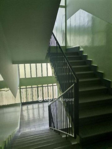 Eladó téglalakás, Békéscsabán 19.9 M Ft, 1 szobás
