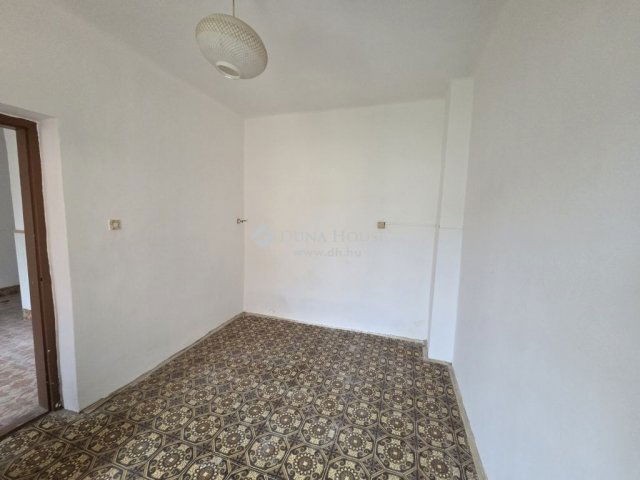 Eladó családi ház, Harkányban 37 M Ft, 4 szobás