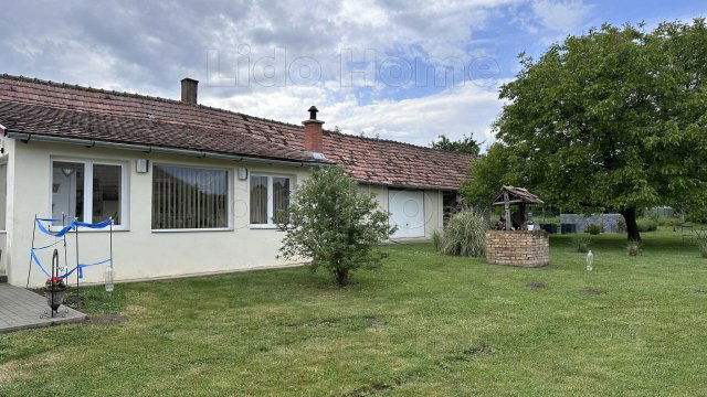 Eladó családi ház, Szegerdőn 39.9 M Ft, 9 szobás