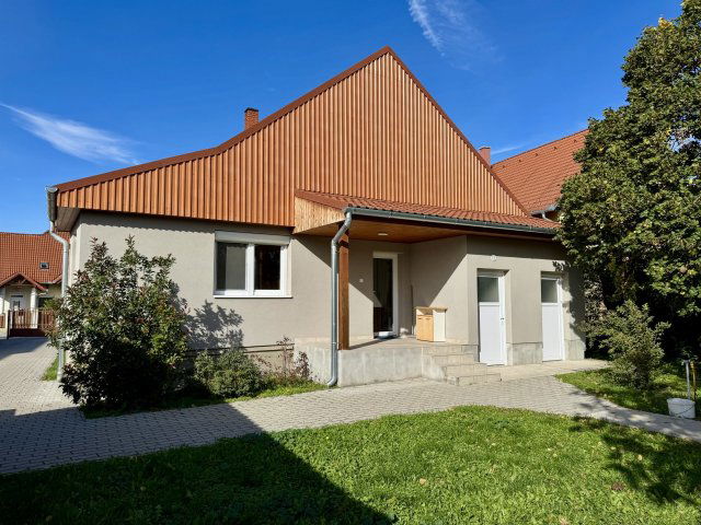 Eladó családi ház, Gyenesdiáson 93 M Ft, 3 szobás