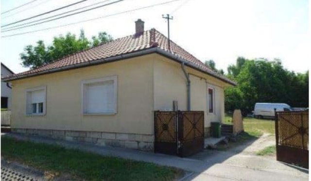 Eladó családi ház, Biatorbágyon 135 M Ft, 3 szobás