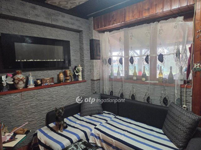 Eladó családi ház, Fegyverneken 26.99 M Ft, 2+2 szobás