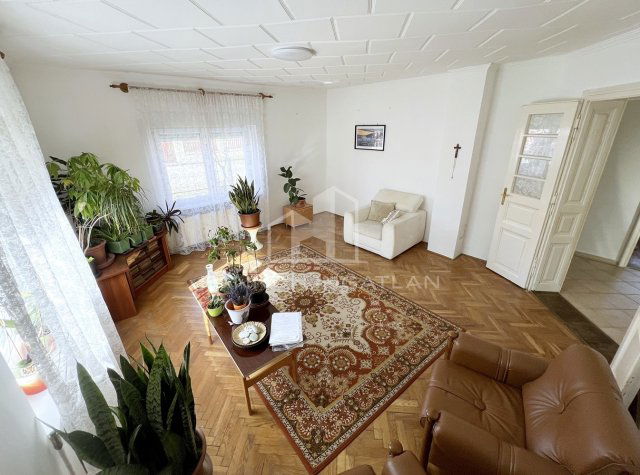 Eladó családi ház, Veszprémben 79.9 M Ft, 2+2 szobás