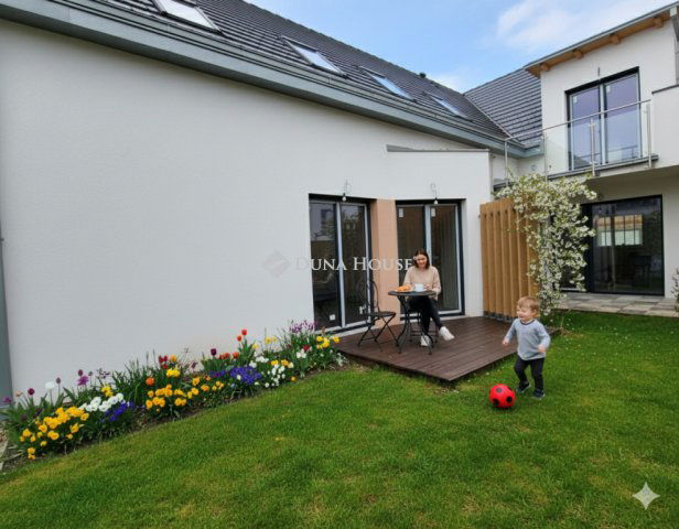 Eladó téglalakás, Kecskeméten 89.2 M Ft, 1+2 szobás